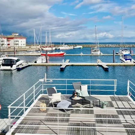 Exclusives Hausboot, 2 Xschlafzimmer, Kueche, 1xbad, 1xgaeste Wc, Parkplatz, Sonnenterrasse Διαμέρισμα