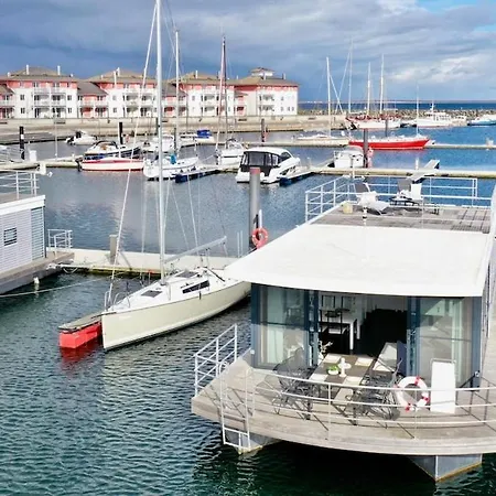 Exclusives Hausboot, 2 Xschlafzimmer, Kueche, 1xbad, 1xgaeste Wc, Parkplatz, Sonnenterrasse Διαμέρισμα