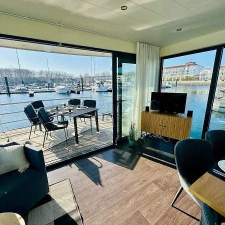 Exclusives Hausboot, 2 Xschlafzimmer, Kueche, 1xbad, 1xgaeste Wc, Parkplatz, Sonnenterrasse