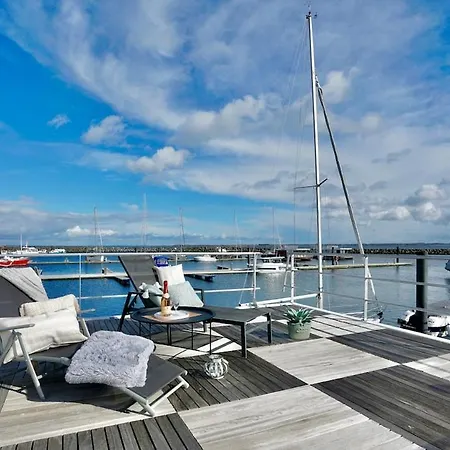 Διαμέρισμα Exclusives Hausboot, 2 Xschlafzimmer, Kueche, 1xbad, 1xgaeste Wc, Parkplatz, Sonnenterrasse Boltenhagen (Ostseebad)